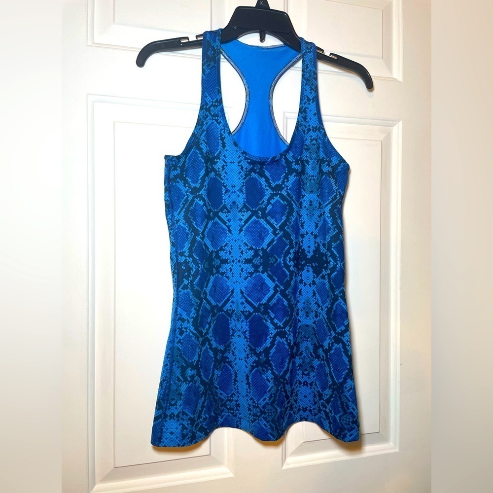 Lululemon Blue Snakeskin Print Racer Back Tank Top No Tag Measures Sz 4-6